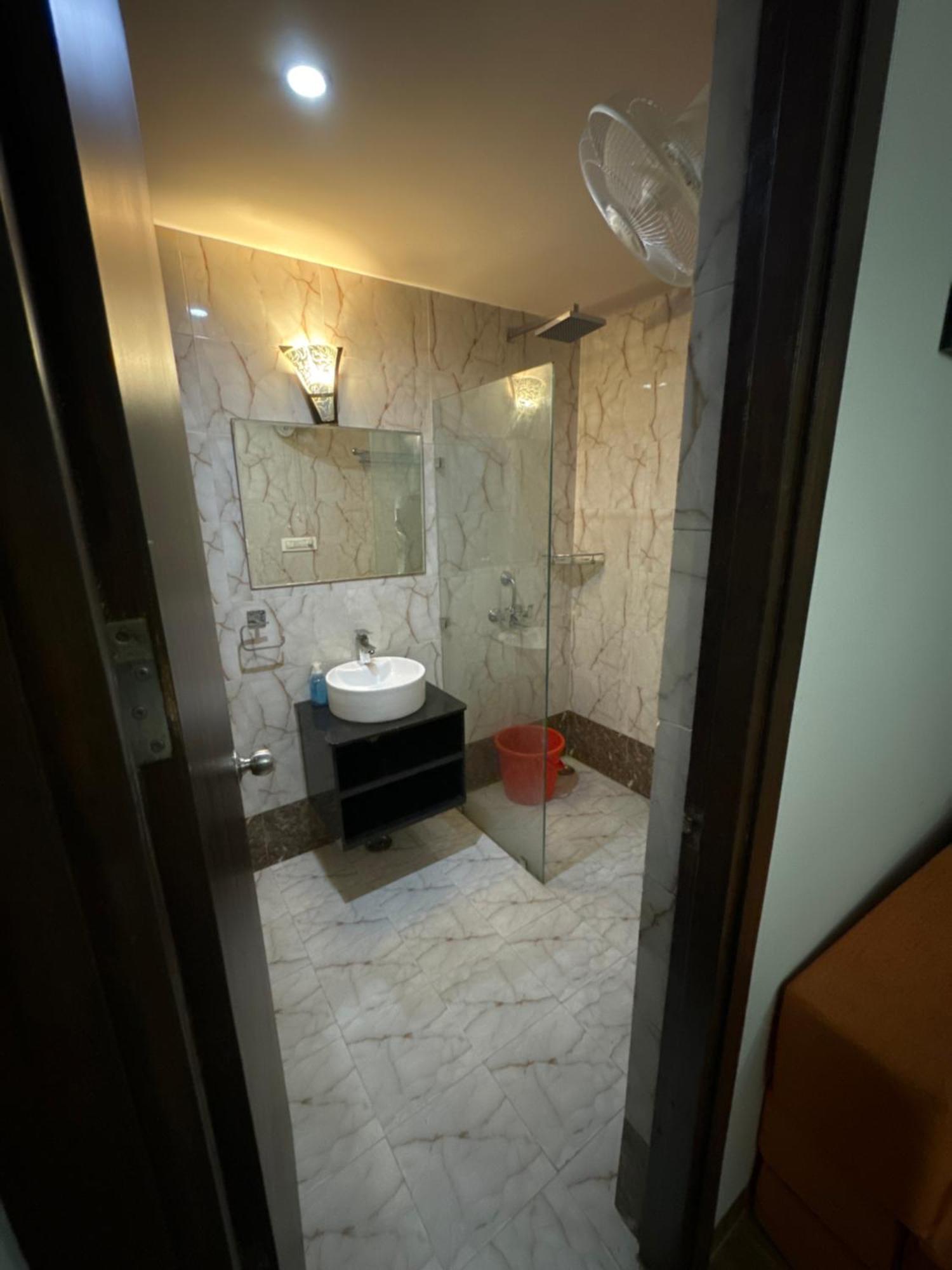 Vrindāvan Pearl Suites At Omex Entrenity מראה חיצוני תמונה