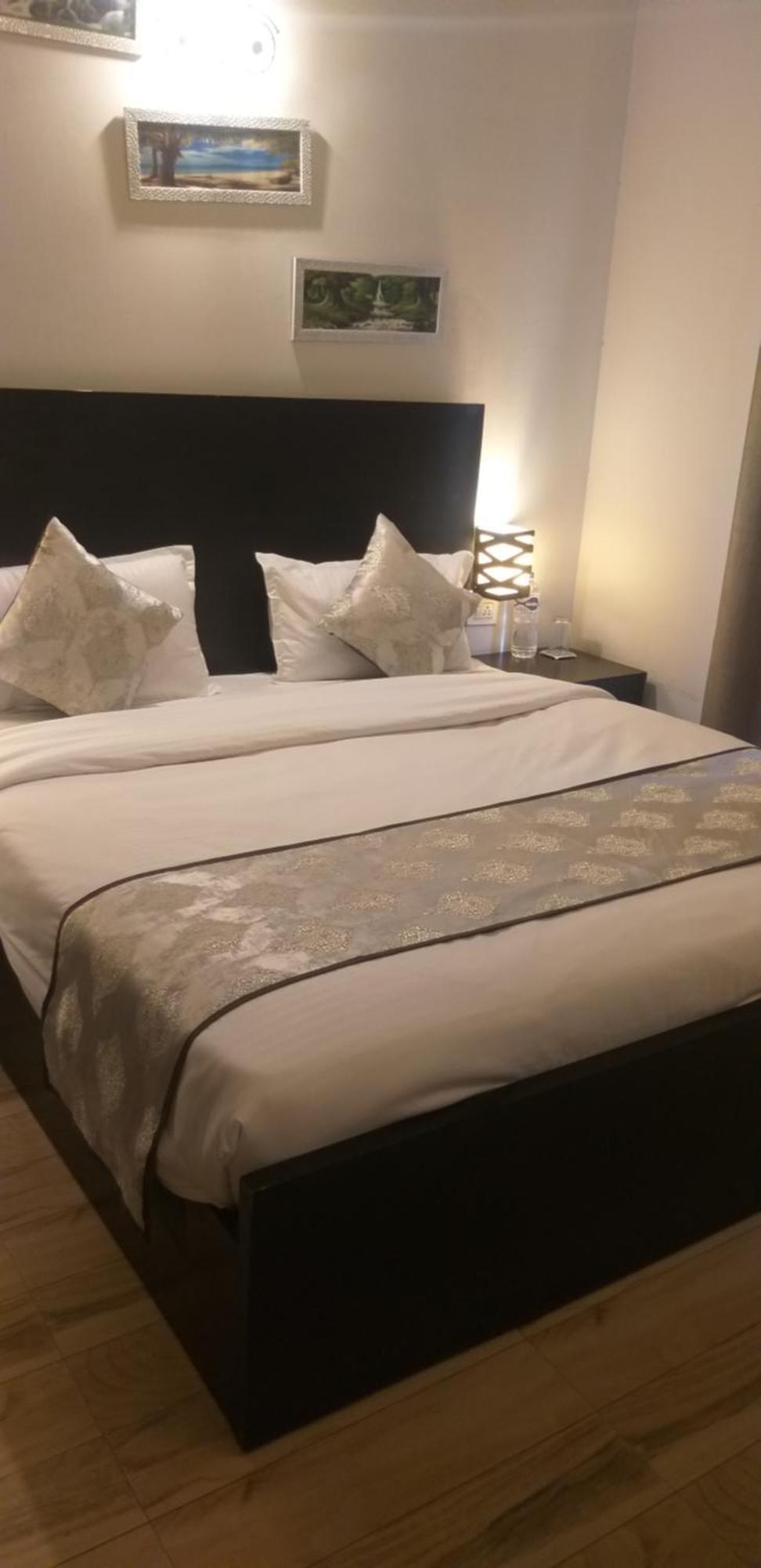 Vrindāvan Pearl Suites At Omex Entrenity מראה חיצוני תמונה