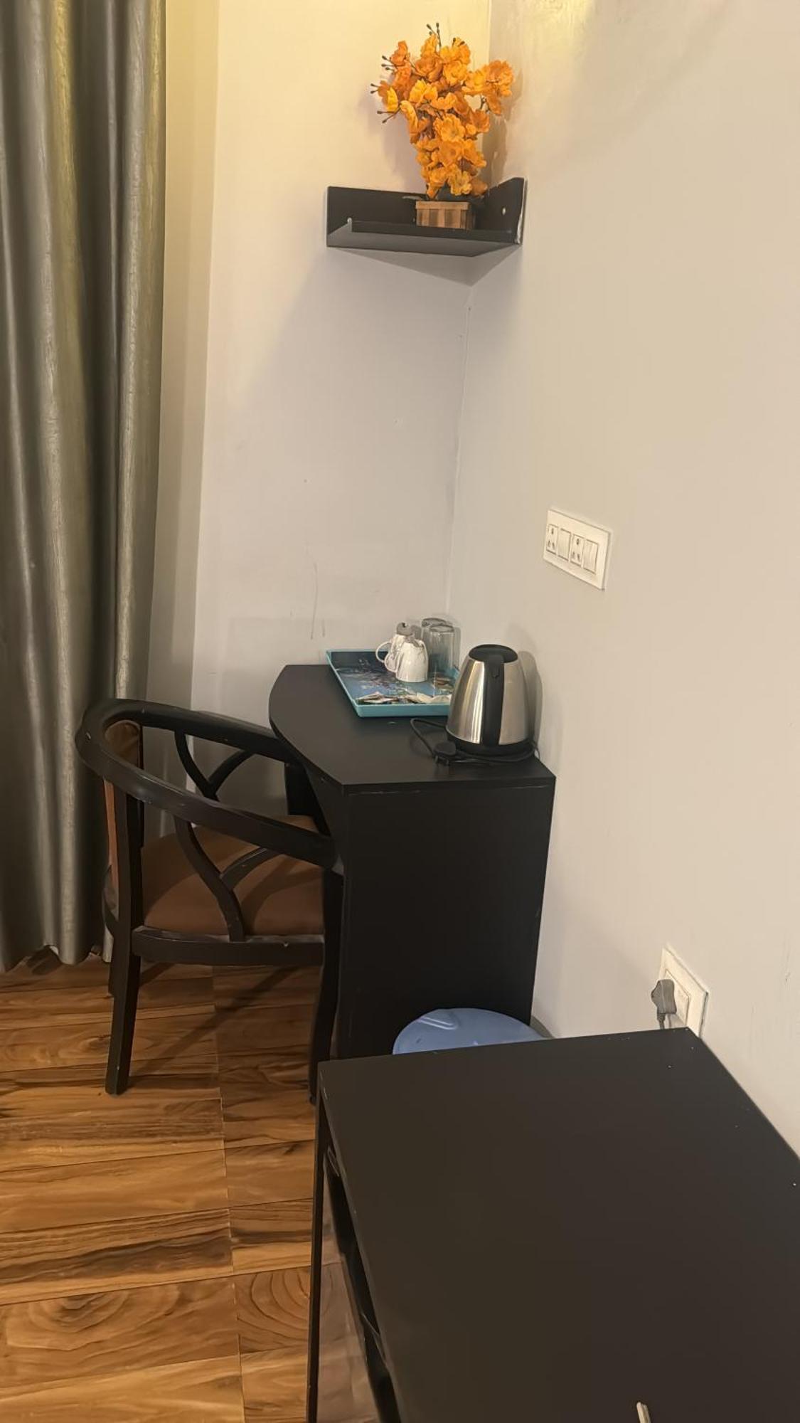 Vrindāvan Pearl Suites At Omex Entrenity מראה חיצוני תמונה